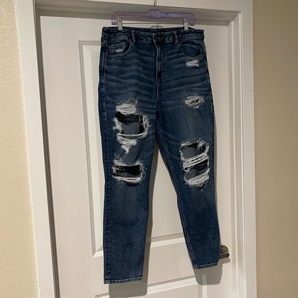 AE ripped mom jeans - Picture 4 of 11